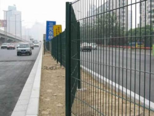 公路隔离网